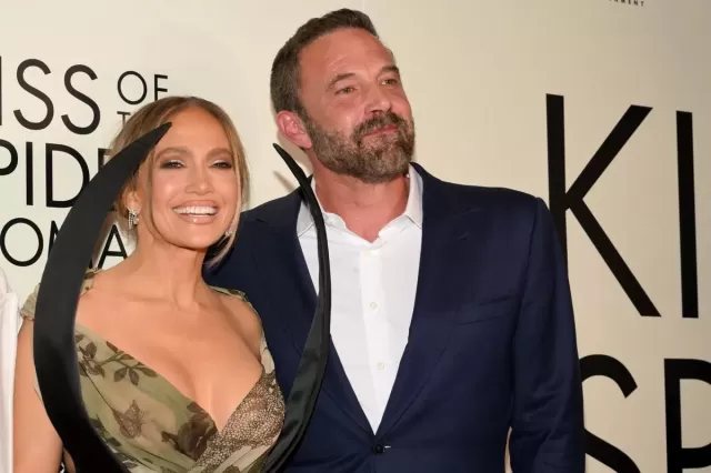 Jennifer Lopez & Family Celebrate "Spider Woman" Premiere